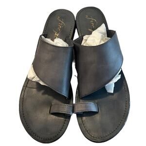 Free People Sant Antoni Sandal Toe Loop Grey Smoke Leather Size 40/10